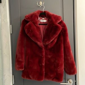 Jakke Burgundy faux fur luxurious coat
